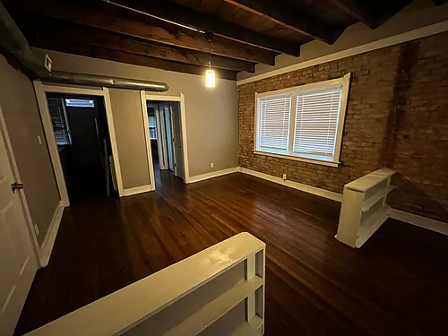609 E 43rd St #2W Photo 1