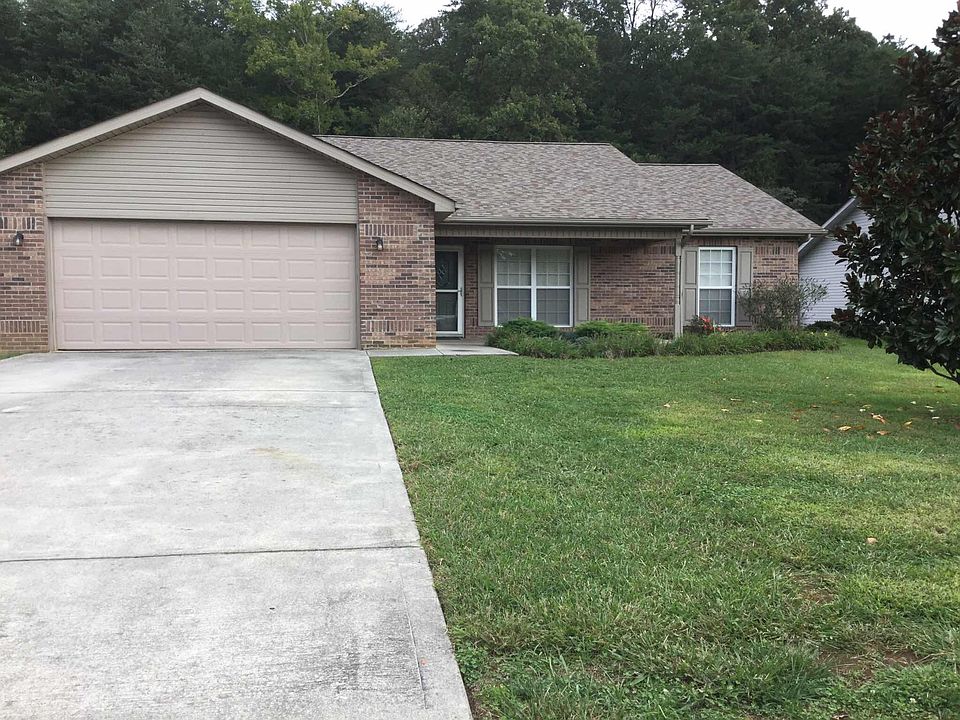 1st image of 3020 Country Meadows Ln