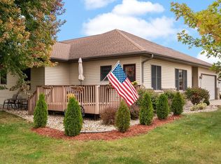 2000 Sandhill Dr, Prairie Du Sac, WI 53578