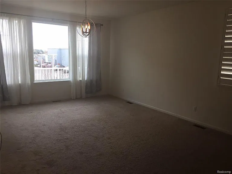 3070 Kilmer Dr — Photo 5