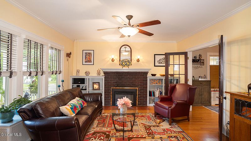 5th image of 45 Brookline Avenue