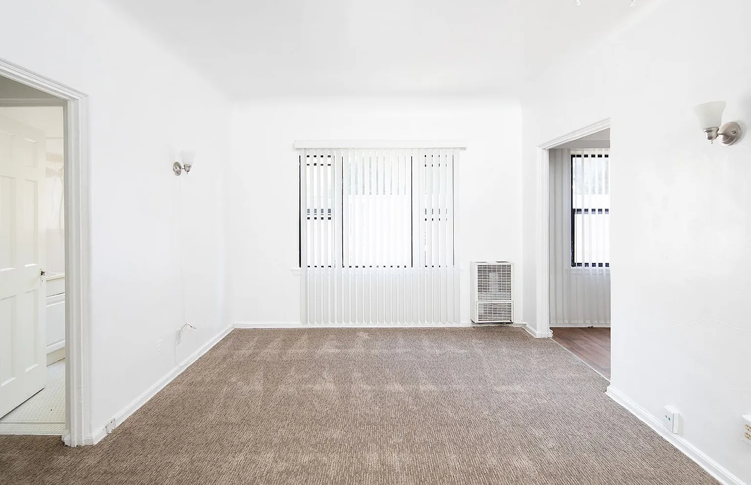 La Morada Apartments — Photo 4