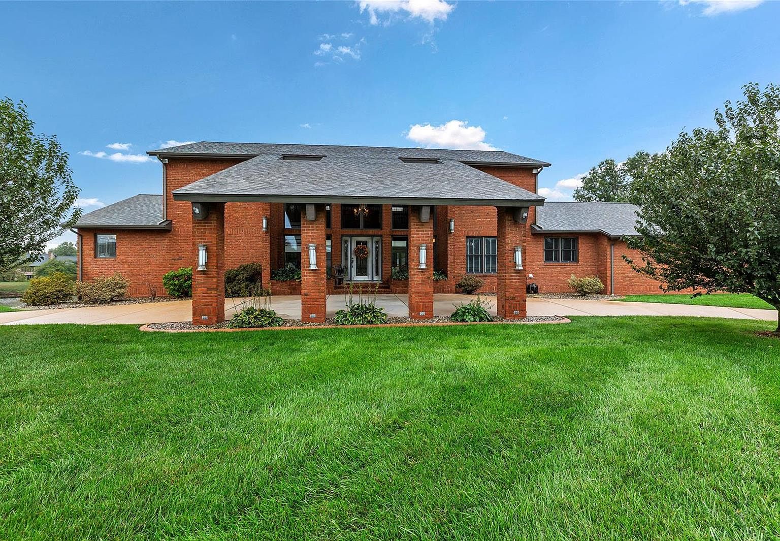 4027 Chestnut Oak Dr, Smithton, IL 62285 Zillow