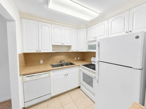 254 Mansfield Dr, Boca Raton, FL