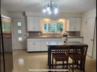 17-23 North St, Three Rivers, MA 01080