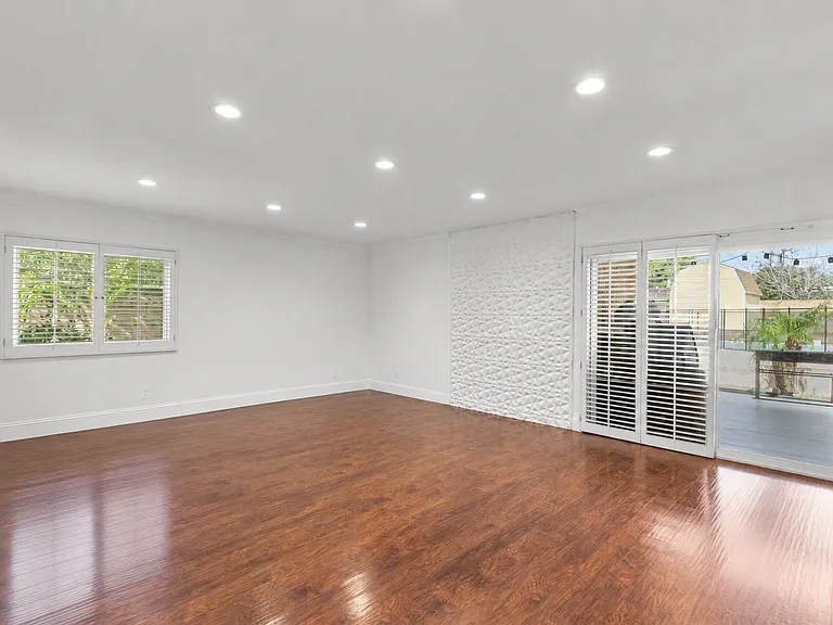 17161 Ludlow St — Photo 4