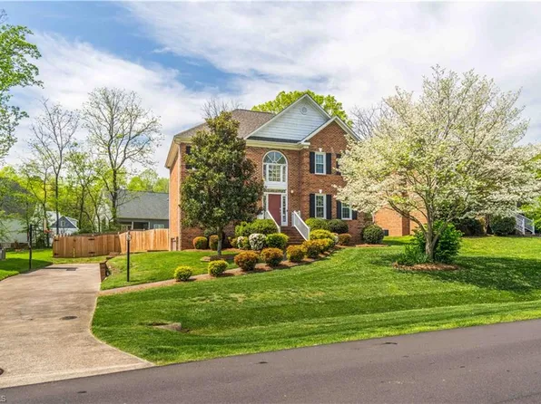 4504 Carriagebrook Ct, Clemmons, NC 27012