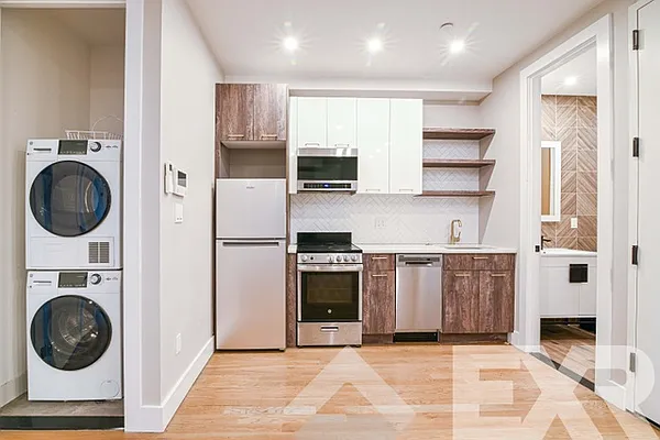 Rented by EXR | media 4