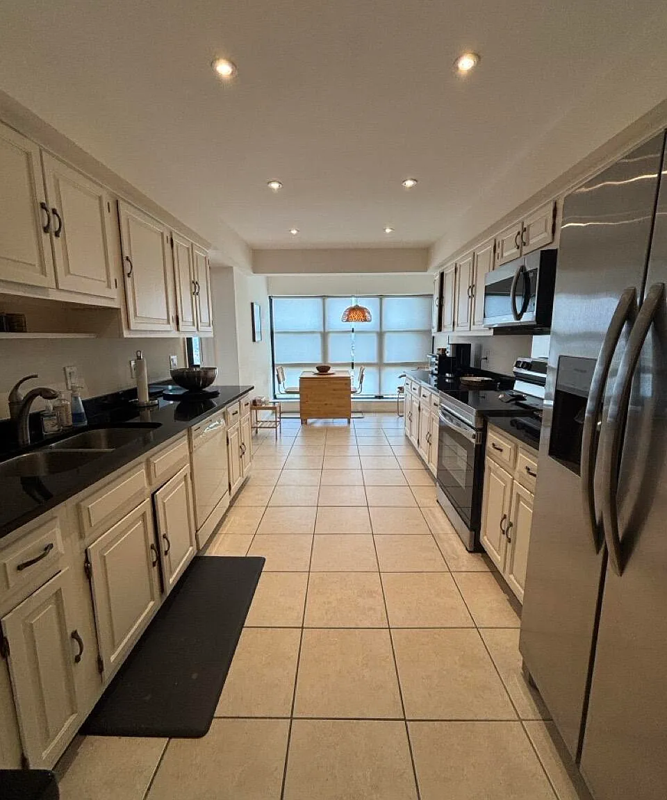 2 bed, 2.5 bath, 1780 sqft, $6,000 — Photo 2