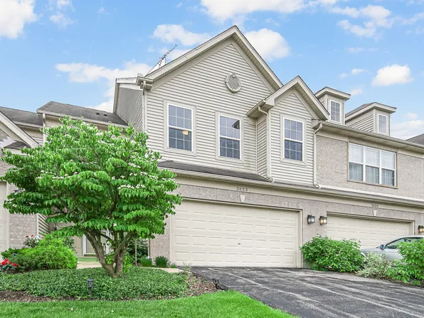 2623 Cobblestone Dr, Crystal Lake, IL 60012