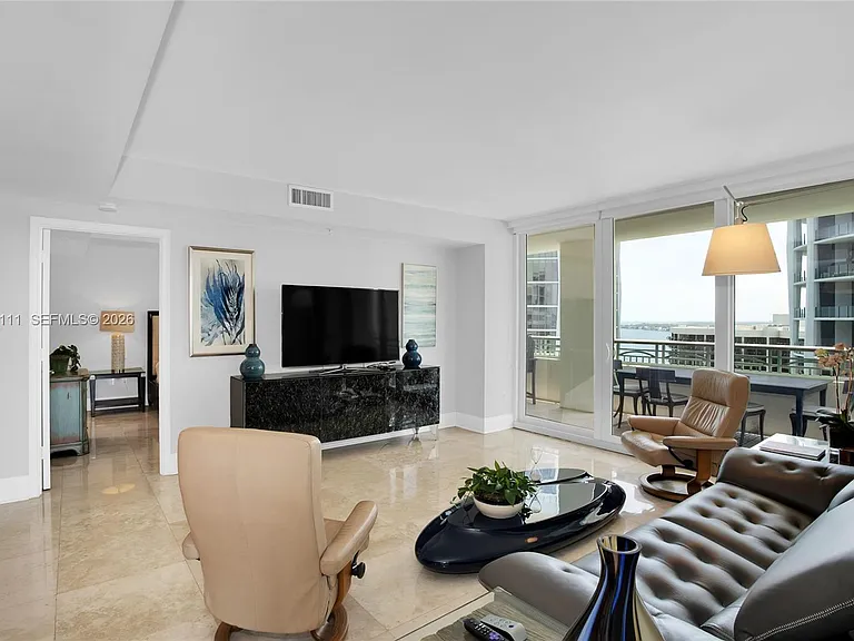 3400 SW 27th Ave #1904 — Photo 3