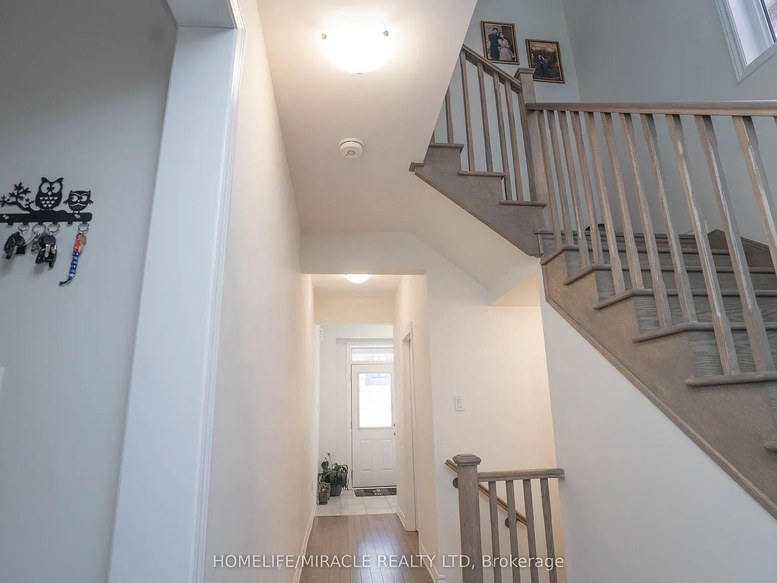 3 bed, $2,850 — Photo 4