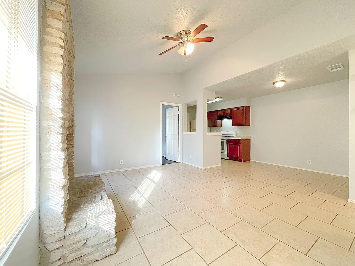 Building Photo - 12414 Deer Falls Dr #A