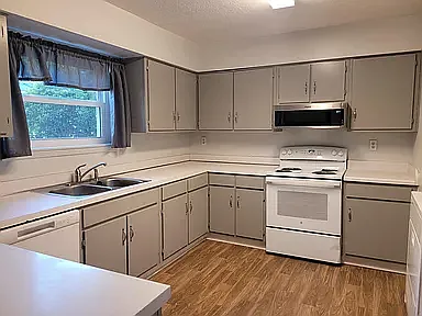 1100 Skyland Dr #L7 — Photo 6