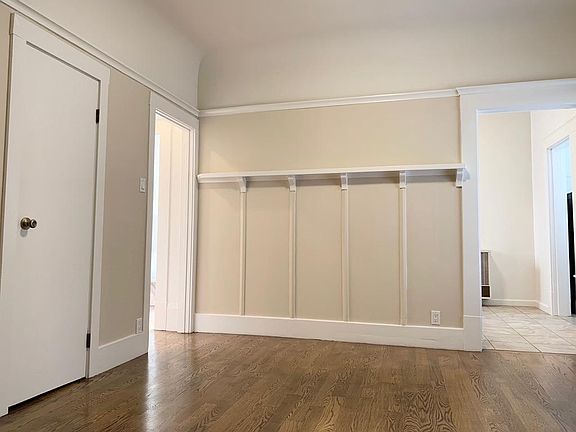 4th image of 929 Pine St #929