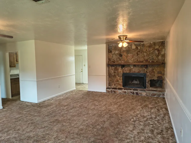 1852 Engle Rd — Photo 3
