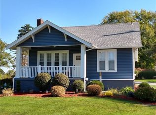 490 N Keel Ridge Rd, Hermitage, PA 16148