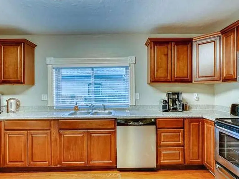2443 N Clay St — Photo 9