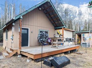 704 Adventure Rd, Fairbanks, AK 99712