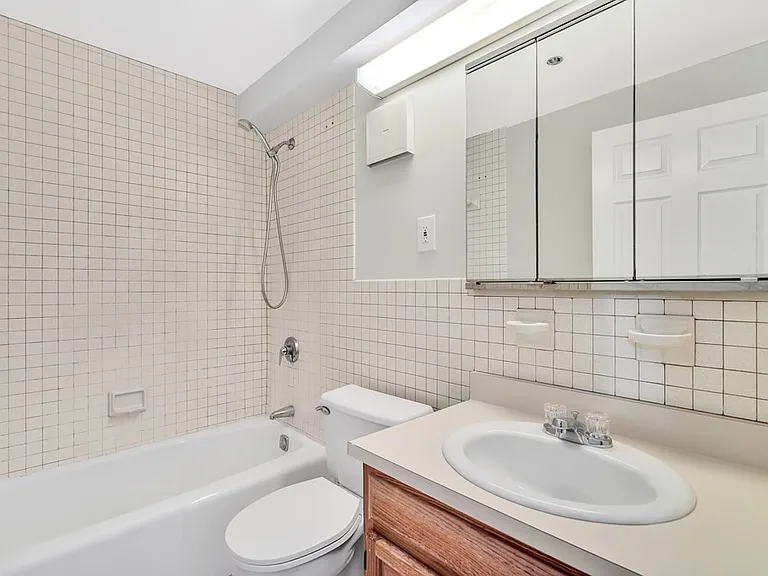357 Commercial St — Photo 5