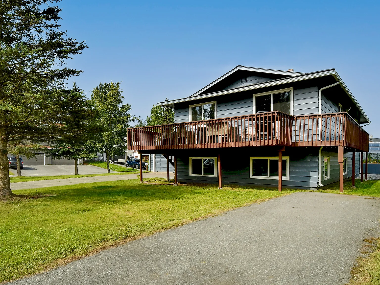 3 bed, 1.5 bath, 1500 sqft, $3,000 — Photo 1