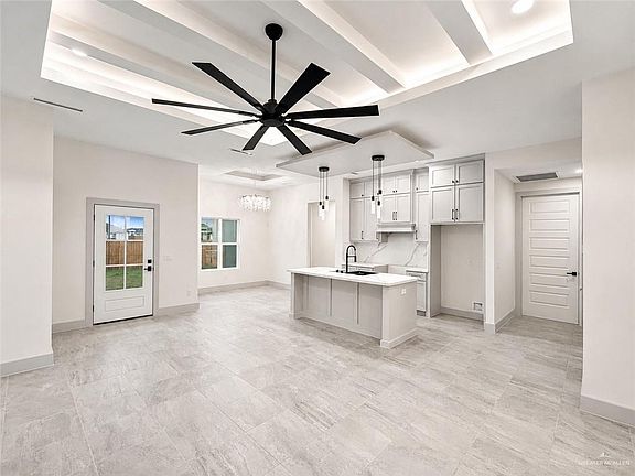 5th image of 3003 E Sabinal Ave