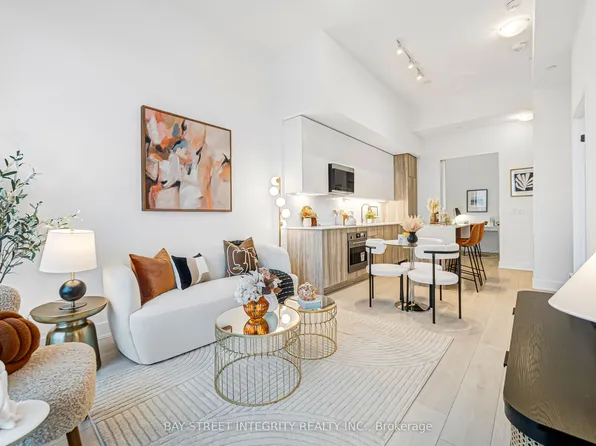 2485 Taunton Rd #326, Oakville, ON L6H 0L3