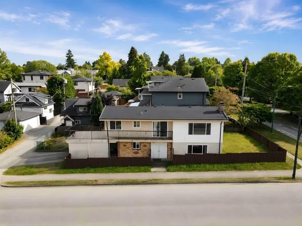 1020 King Edward Ave E, Vancouver, BC V5V 2E9