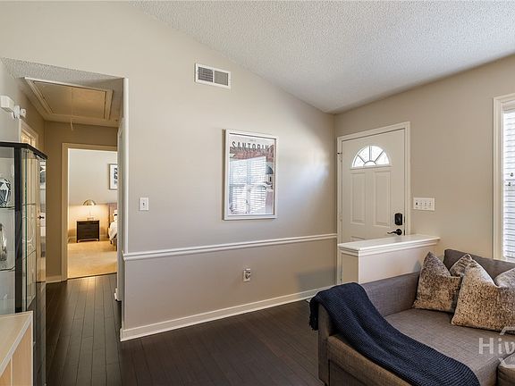 3rd image of 255 Pine Valley Drive