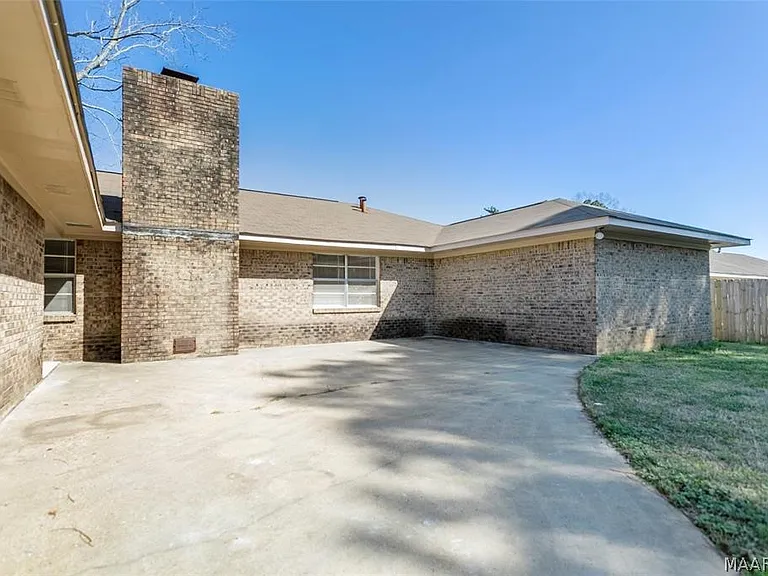 110 Diane Dr — Photo 38