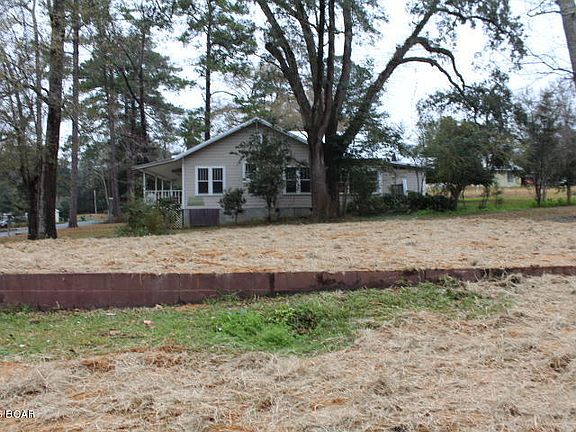 3rd image of 2946 Sylvia Dr