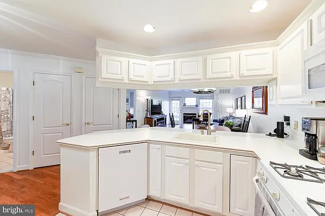 6940 Fairfax Dr #104 — Photo 4