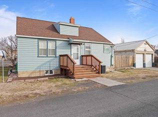 133 E Adams St, Connell, WA 99326