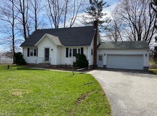 9942 Old State Rd, Chardon, OH 44024