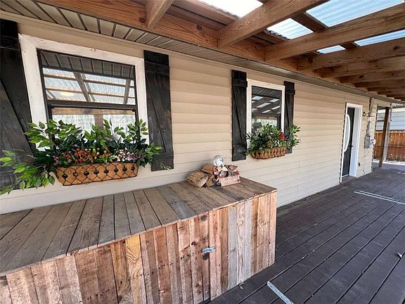 2nd image of 160 Nob Hill Rdg