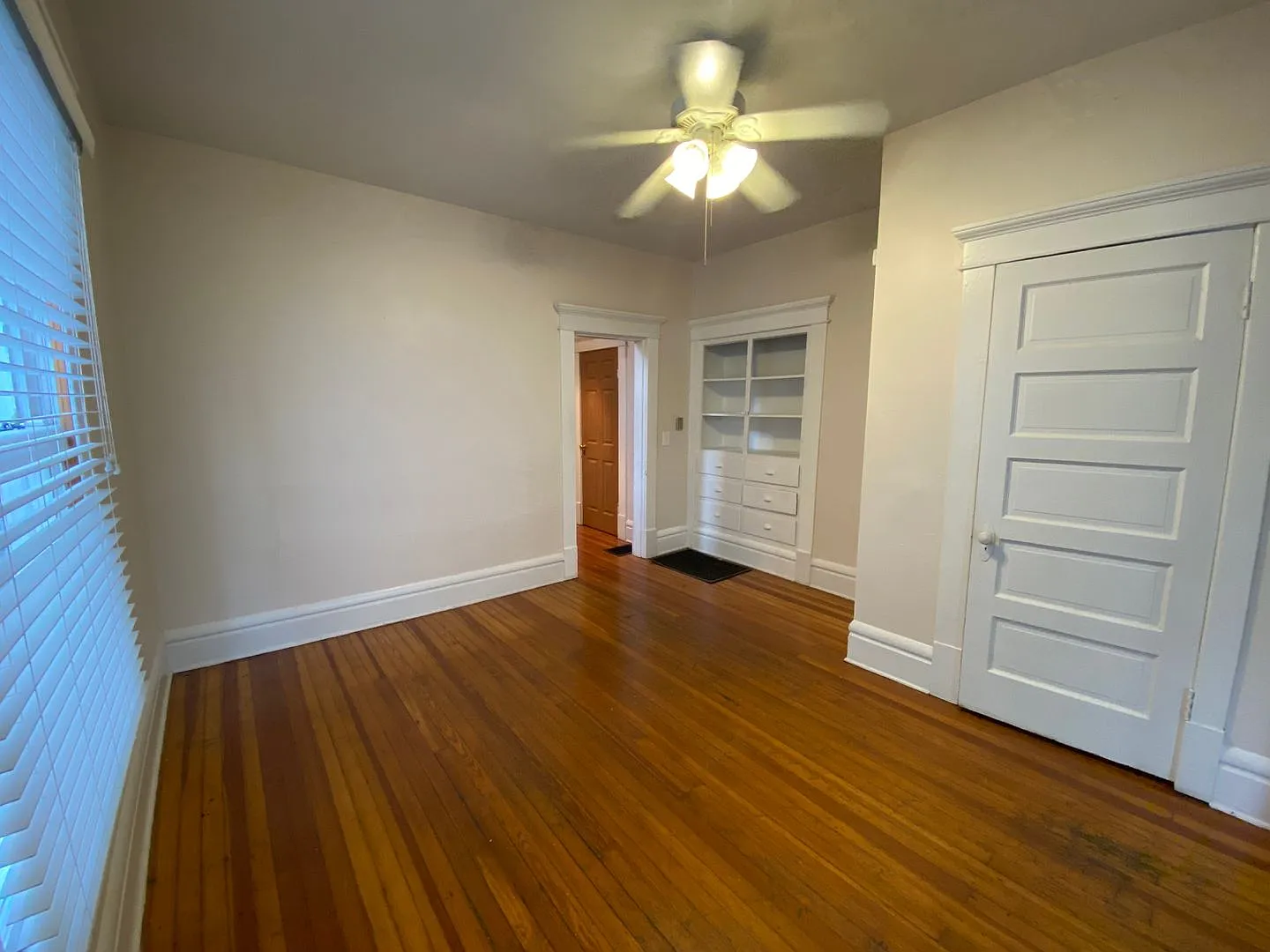W Blake Ave 49-51 WR — Photo 4