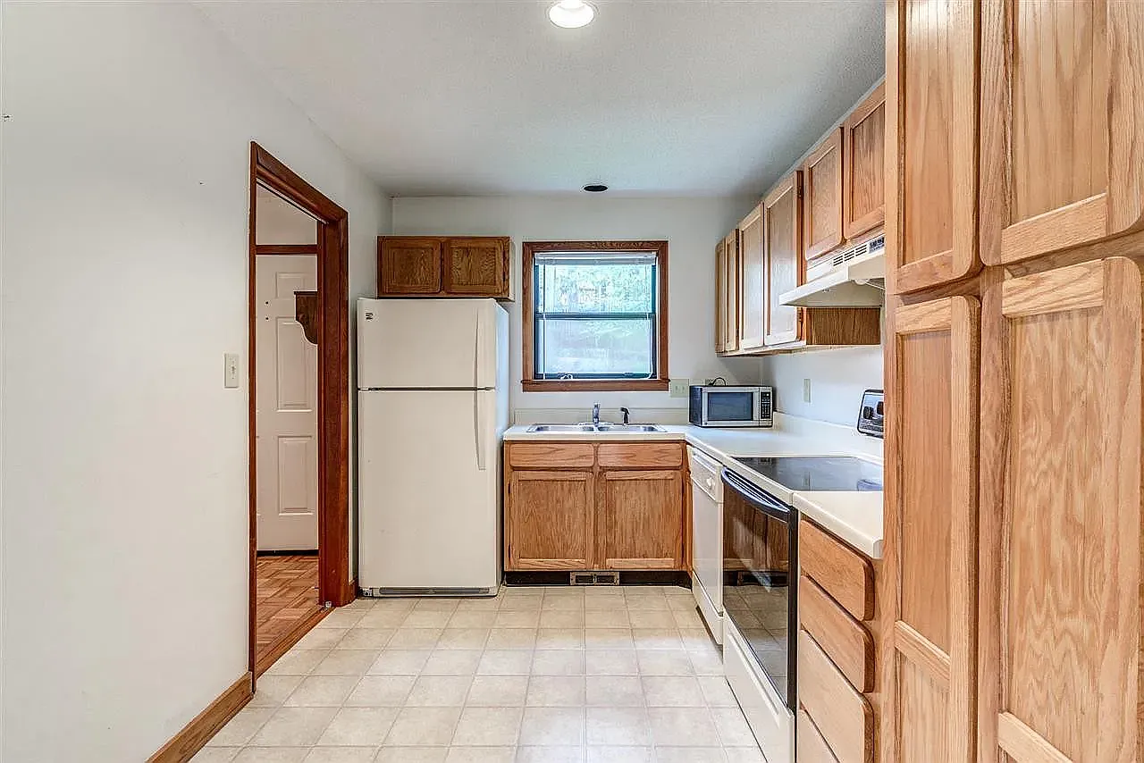 2 bed, 1520 sqft, $1,450 — Photo 3