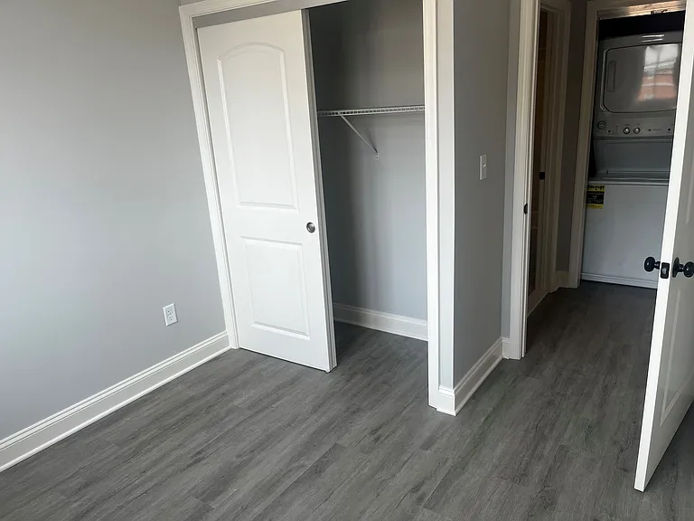 414 Eastern Blvd #3 — Photo 5