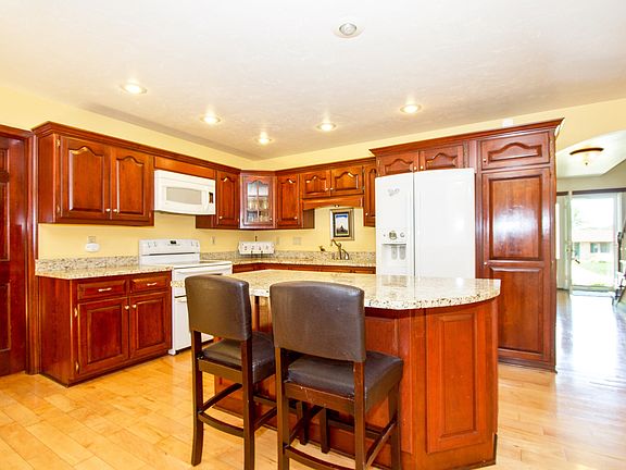 Spacious Kitchen