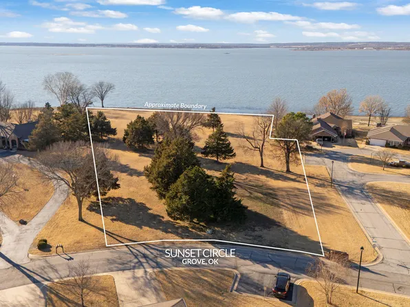 Sunset Cir, Grove, OK 74344