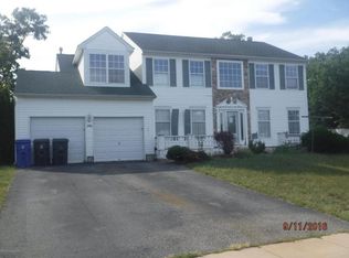 2086 Mackenzie Rd, Toms River, NJ 08755