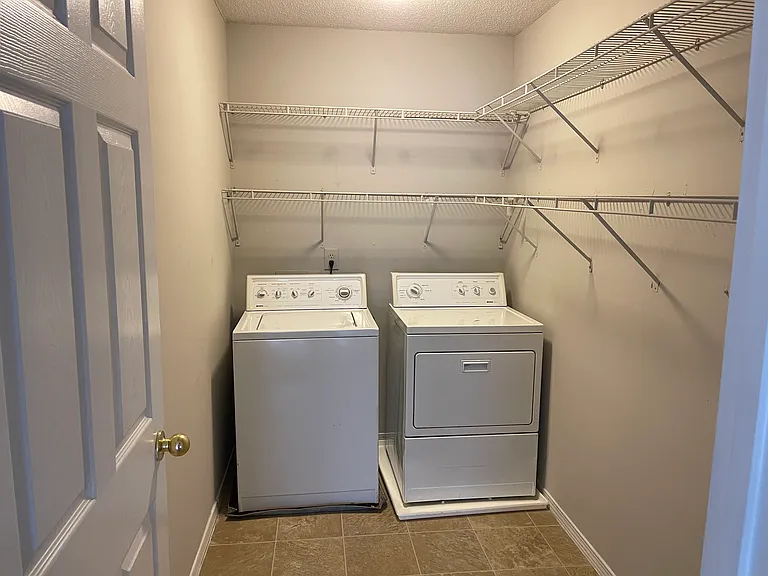 5 Bellmore Ct — Photo 28