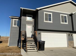 1556 Marilyn Way, Dickinson, ND 58601