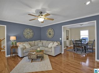 801 Dogwood Cir, Birmingham, AL 35244