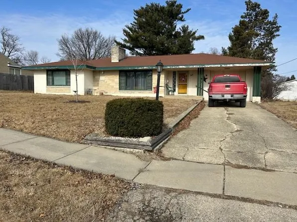 513 W Pearl St, Lanark, IL 61046