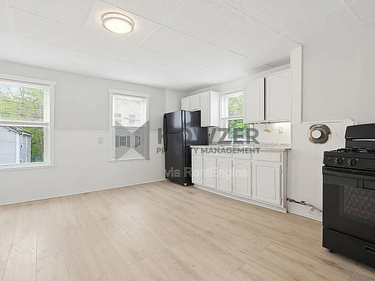 41 Park St #2L — Photo 1