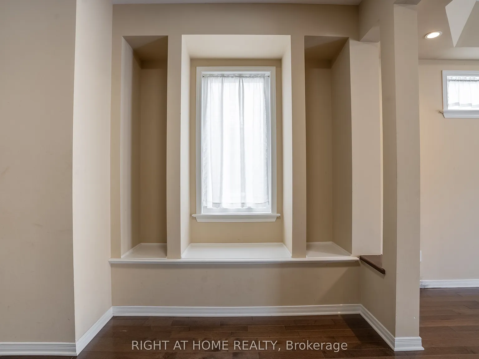 3 bed, $3,100 — Photo 4