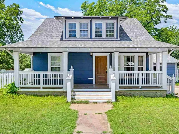 211 S 7th St, Marlow, OK 73055