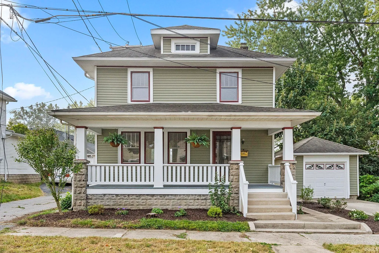 814 Forest Ave photo 1