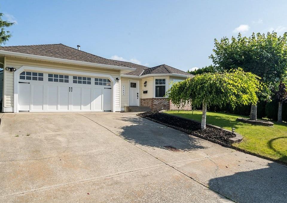 2nd image of 31043 Upper Maclure Rd